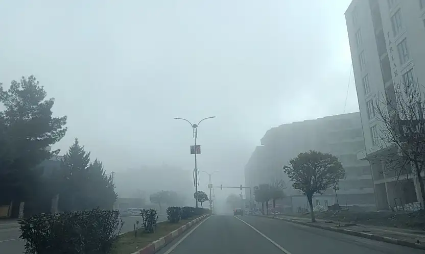 Siirt'te sis etkili oluyor! Görüş mesafesi 50 metreye düştü