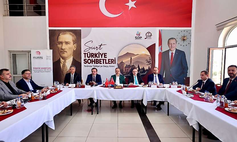 Siirt'te 'Türkiye Sohbetleri: Terörsüz Türkiye'ye Geçiş Süreçleri' Programı Düzenlendi