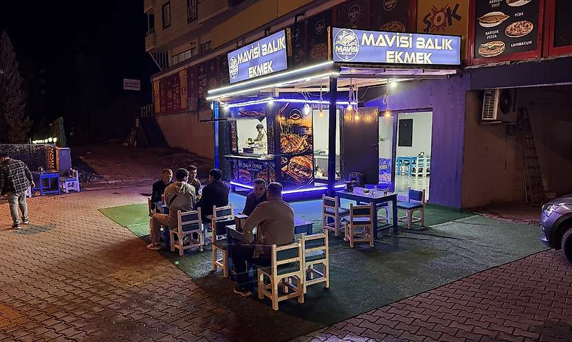 Siirt'te yeni işletme: Mavisi Balık Ekmek Hizmete Başladı