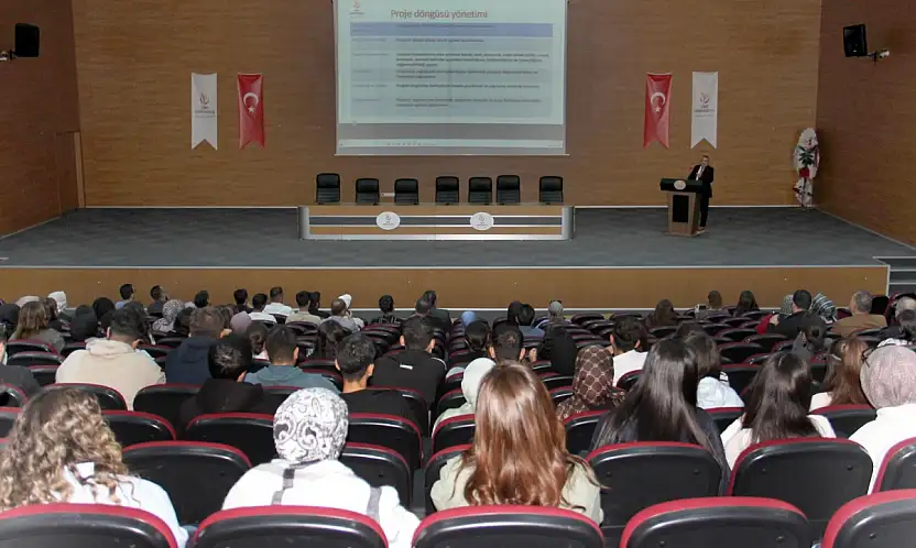 Siirt Üniversitesi'nde 2209-A Öğrenci Projeleri Bilgilendirme Toplantısı Yapıldı