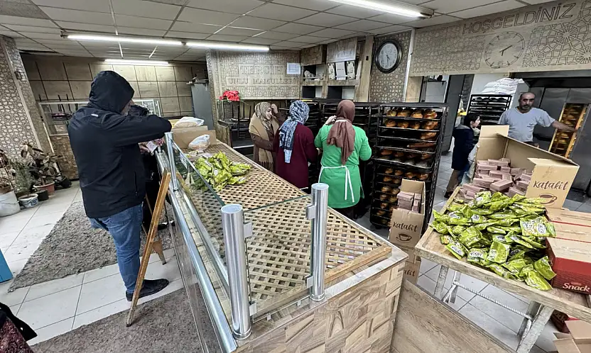 Siirt Yeni Mahalle'de kandil geleneği yaşatıldı