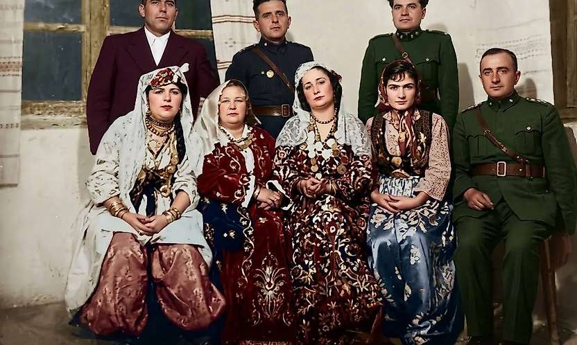 Siirtli Kadınların Yıllar Önce Giydiği Yöresel Kıyafetler İlgi Çekti