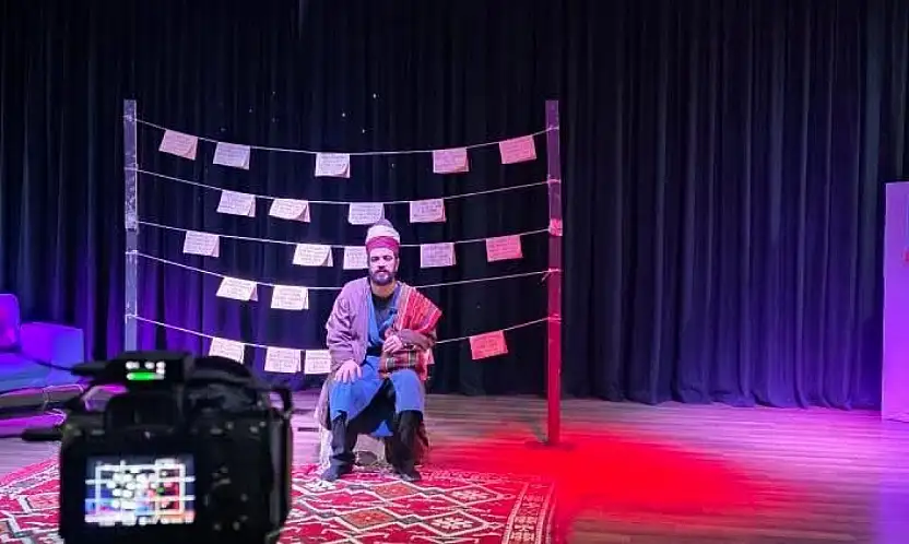 Siirtli Öğretmen Mersin'de ''En İyi Erkek Oyuncu'' Seçildi