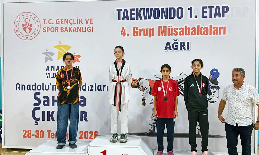 Siirtli Taekwondocu Menes Ensarioğlu Türkiye Finalleri Biletini Aldı