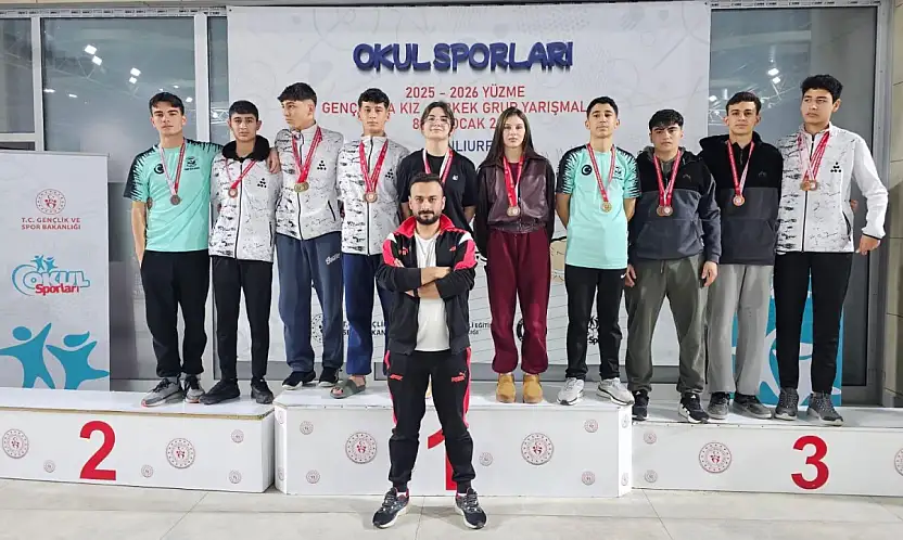 Siirtli yüzücülerden grup müsabakalarında büyük başarı