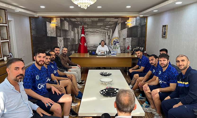 Siirtspor'dan Siirt TSO Başkanı Güven Kuzu'ya Hayırlı Olsun Ziyareti