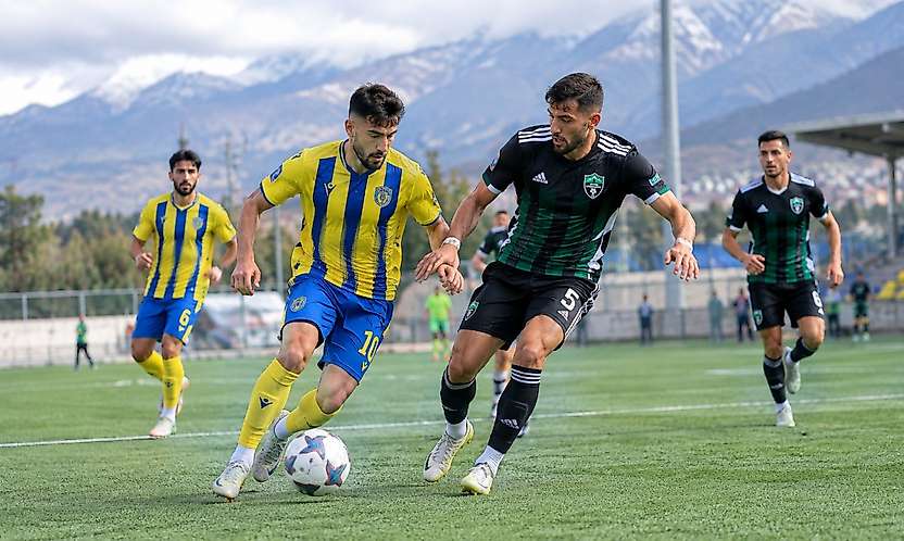 Siirtspor, Erzurum'daki Hazırlık Maçında Artvin Borçkaspor'u 2-1 Yendi