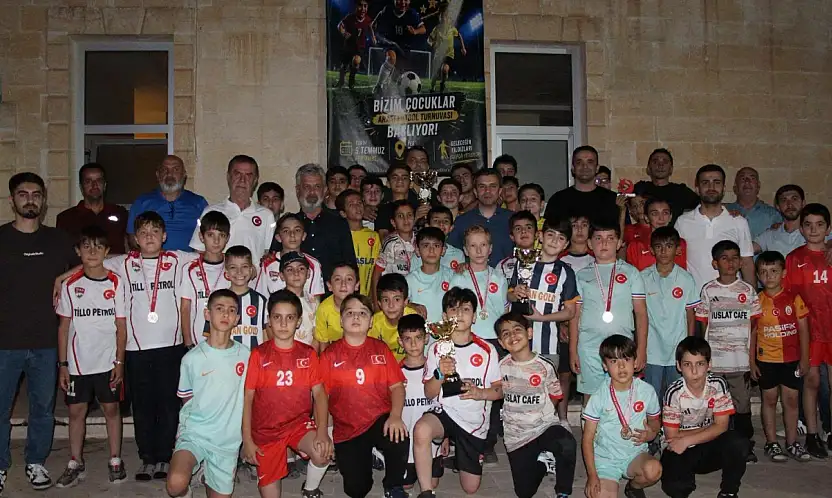 Tillo'da ''Bizim Çocuklar'' Futbol Turnuvası Sona Erdi: Şampiyon Altın Çocuklar