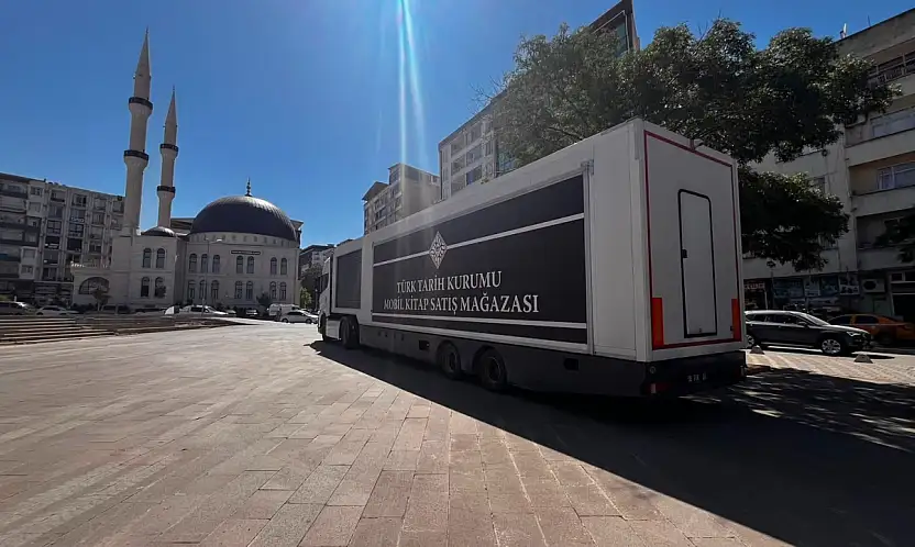 Türk Tarih Kurumu'nun Mobil Kitap Satış Mağazası Siirt'e Geldi