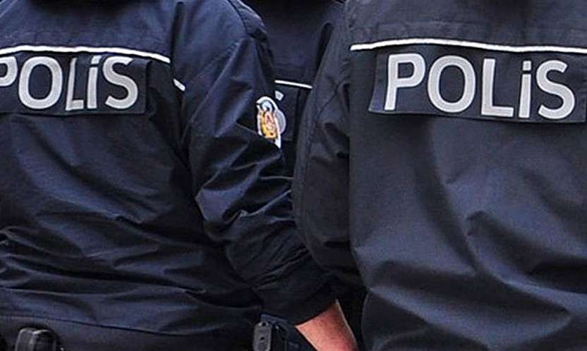 Van'da Görevli Polis Memurunun Aracı Siirt Baykan'da Durduruldu: 16,3 Kilo Esrar Bulundu