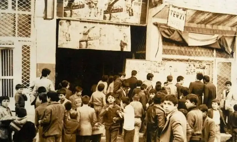 Yıllar Sonra Ortaya Çıktı: Özgen Sineması Önünde Bekleyen Siirtliler