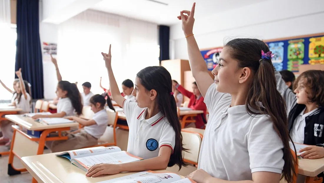Öğrencilere yaz tatili sürprizi: Erkene çekilecek