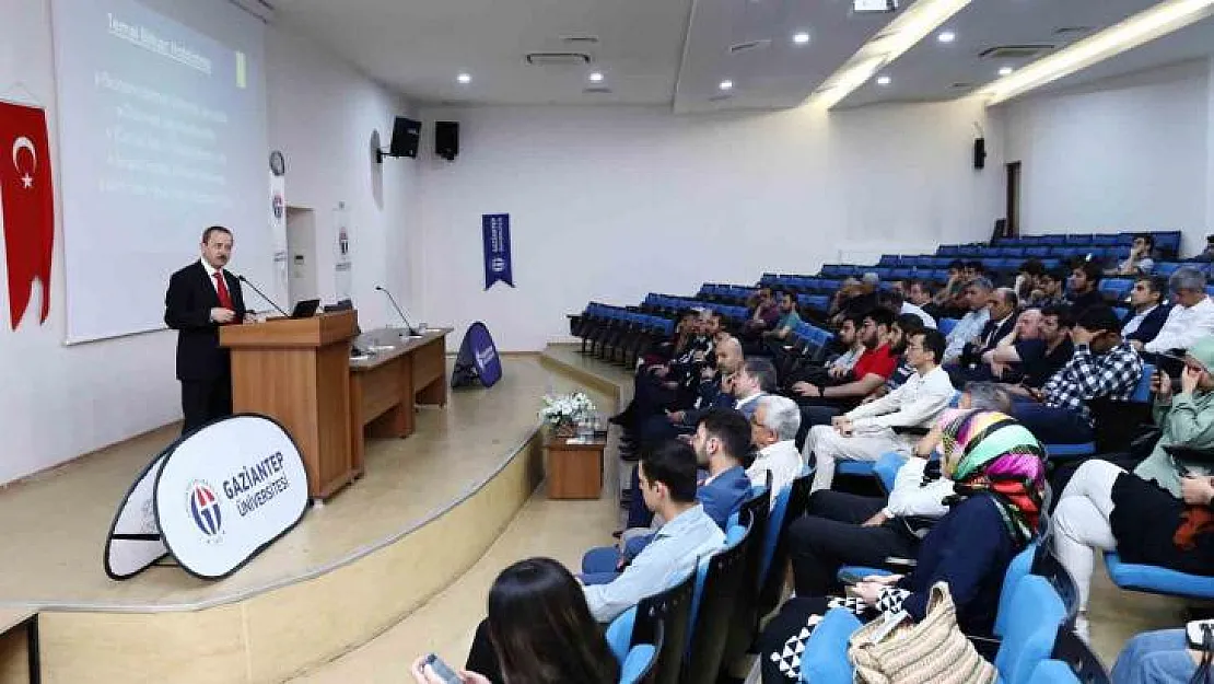 'Küresel ve Bölgesel Ticaret Hatları Değişiminde Türkiye nerede' konferansı yapıldı