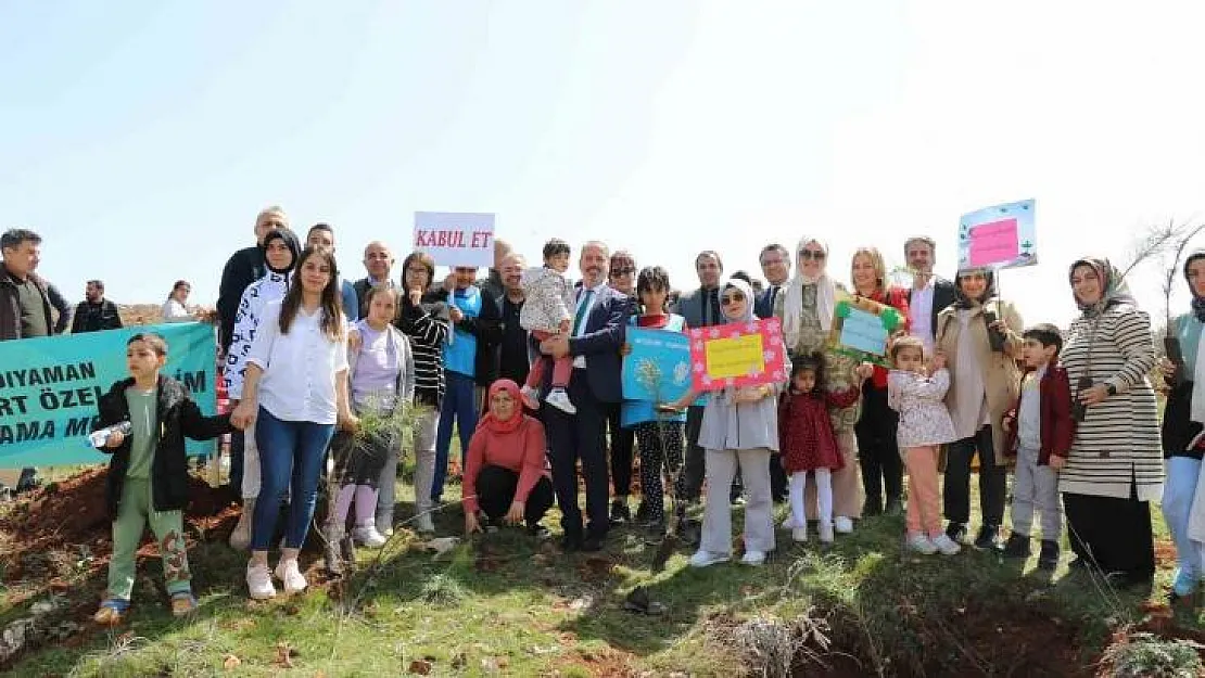 'Otizm için bir fidan da sen dik' etkinliği düzenlendi