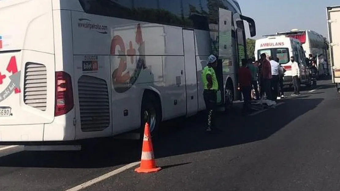 Siirt Yolcu Otobüsü Aydın'da Kaza Yaptı