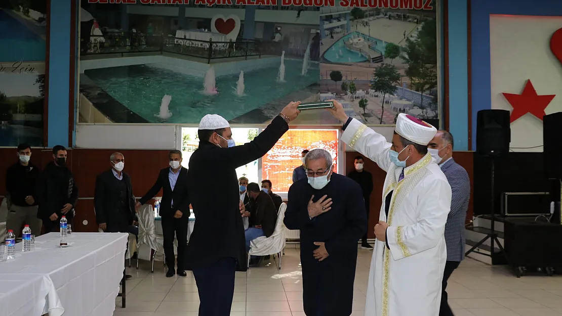 Siirt'te İki Husumetli Aile Barıştırıldı