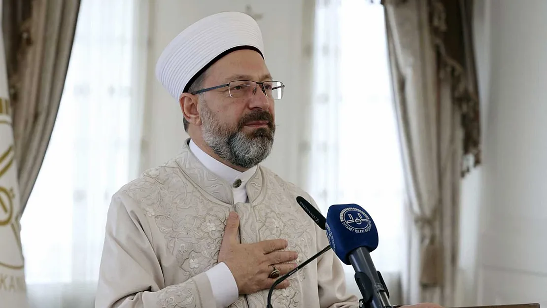 Ali Erbaş, koronavirüs aşısının orucu bozmayacağını açıkladı