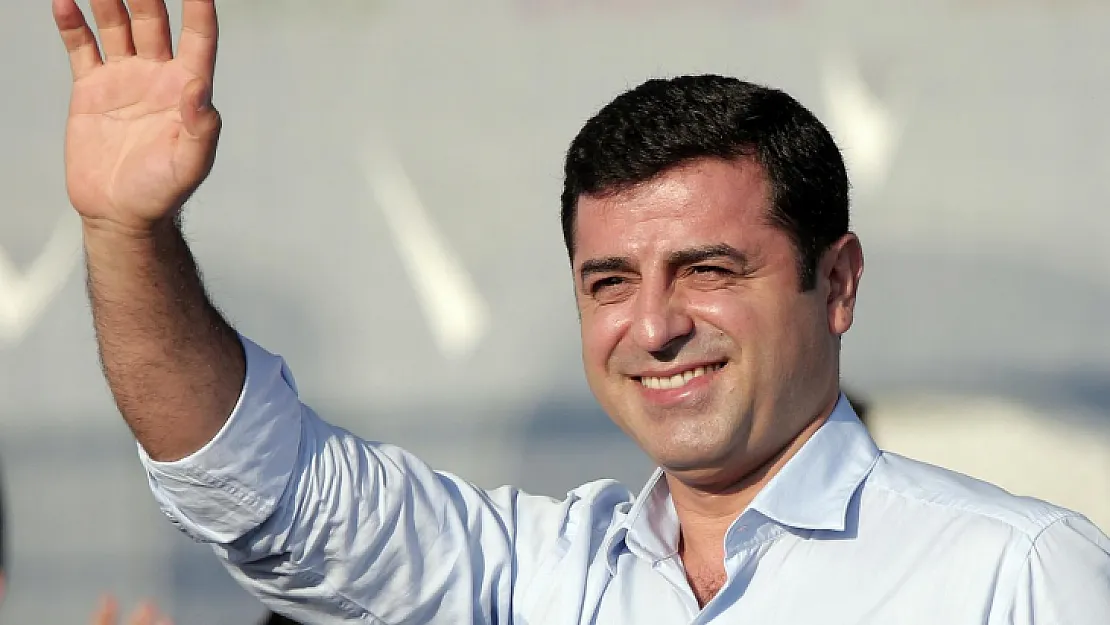 202 aydından Demirtaş'a destek: Silah bırakma çağrılarını da içeren önerilerini değerli buluyoruz