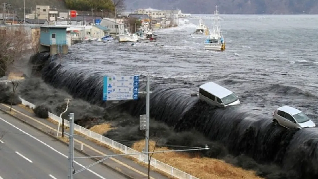 7,2 Büyüklüğündeki Depremin Ardından Tsunami Alarmı Verildi