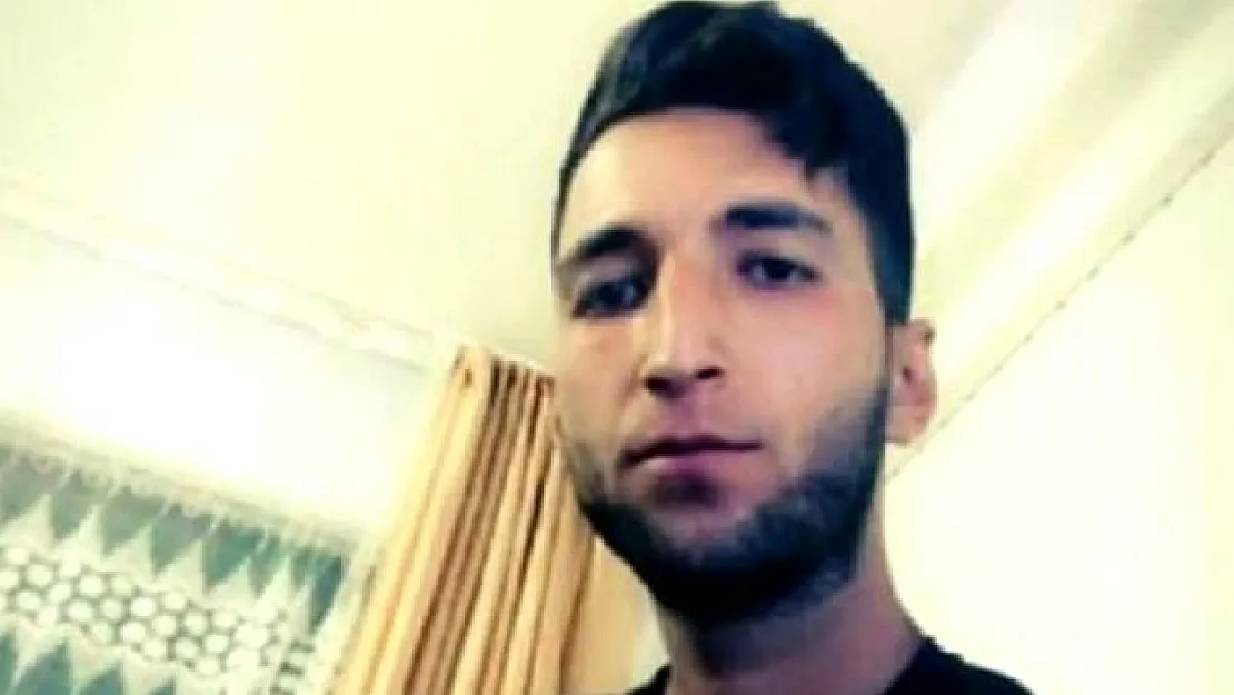 23 Yaşındaki Genç, Arkadaşı Tarafından Kalbinden Bıçaklanarak Öldürüldü