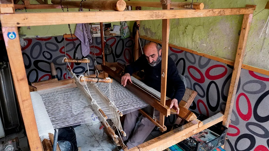 50 yıllık dokumacı teknolojiye meydan okuyor