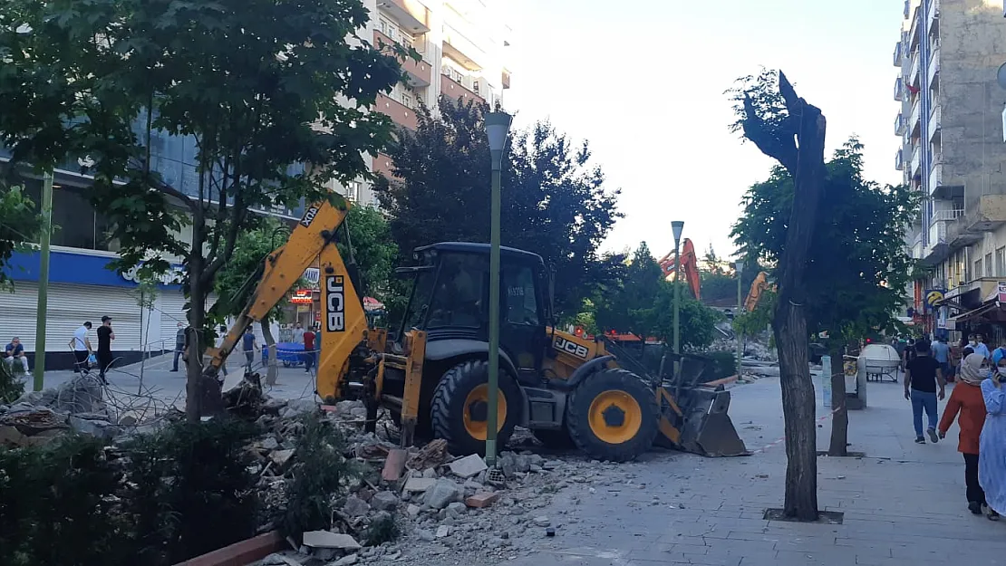 Siirt Güres Caddesi'nde Tramvay Projesi Başladı