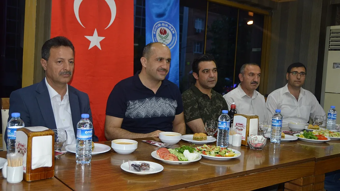 Eğitim Bir-Sen iftarda buluştu