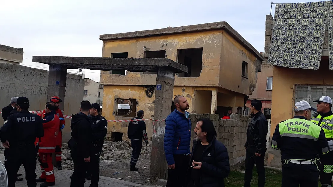 Siirt'te bina çöktü: Yaralılar var!