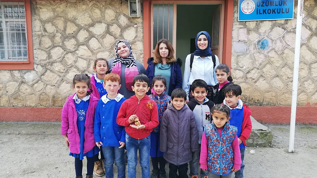 Üniversite Öğrencilerinden Çocuklara Anlamlı Yardım