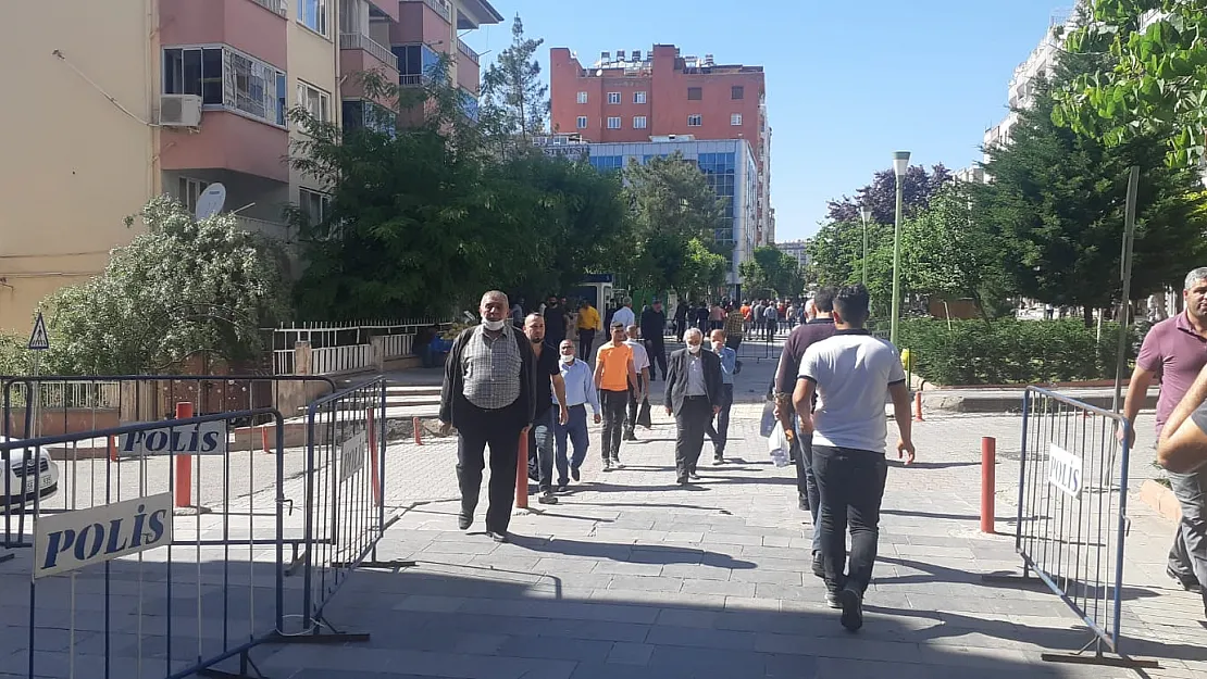 Güres Caddesi İftardan Sonra İnsan Trafiğine Açılacak mı?