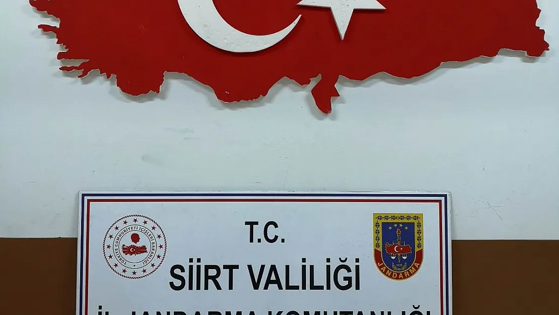 Siirt'te Durdurulan Araçta 580 Paket Kaçak Sigara Ele Geçirildi