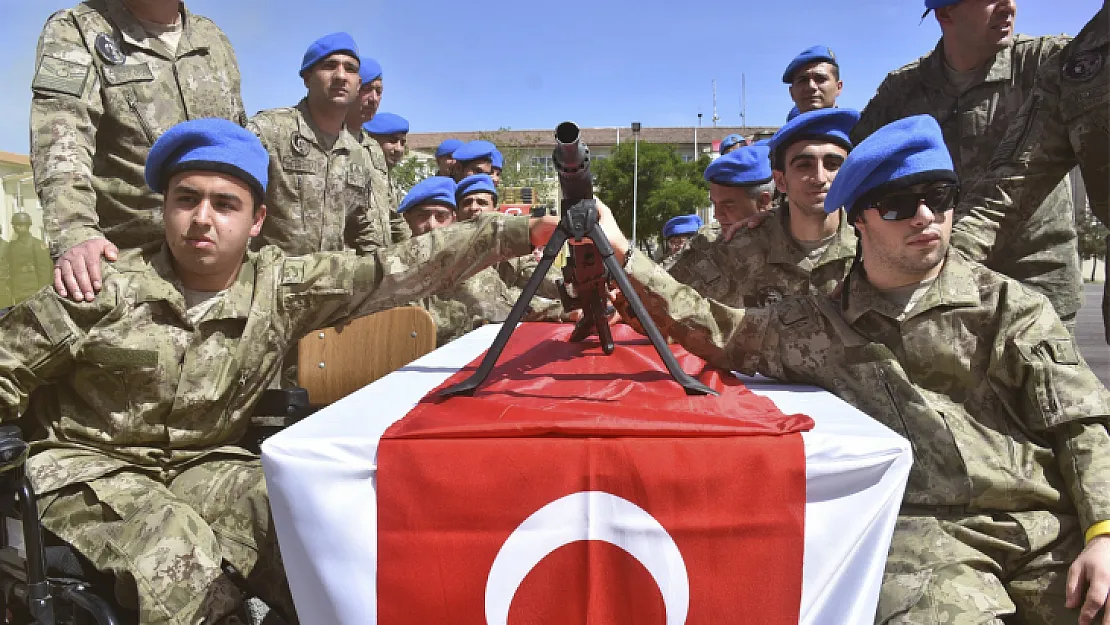 Siirt'te Engelli Bireyler Askerlik Heyecanı Yaşadı