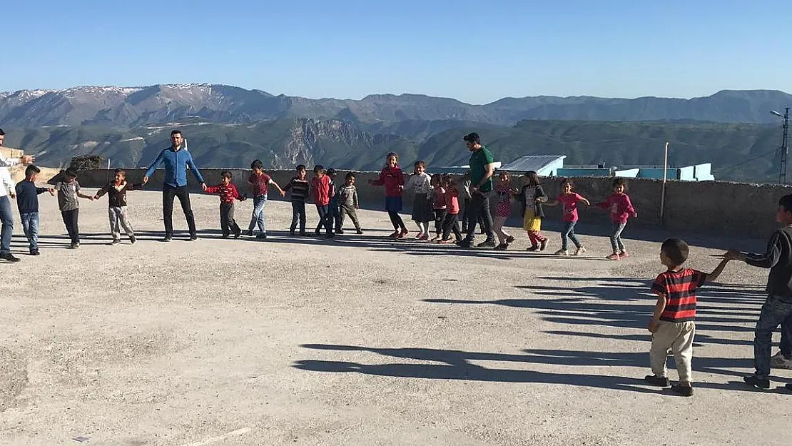 AK Parti Siirt Gençlik Kolları'ndan Şehit Çocuklar İçin Etkinlik