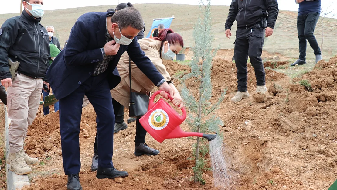 Vali Hacıbektaşoğlu:'Doğa sevgisini aşılamak hepimizin görevi ve ortak sorumluluğudur.'