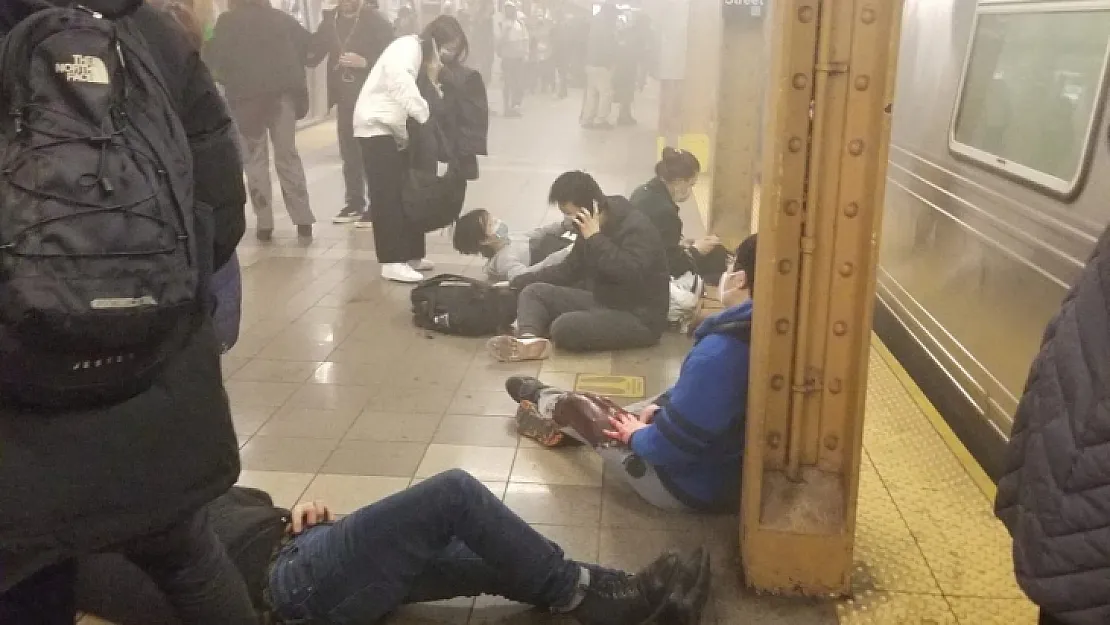 ABD'de New York metrosuna silahlı saldırı