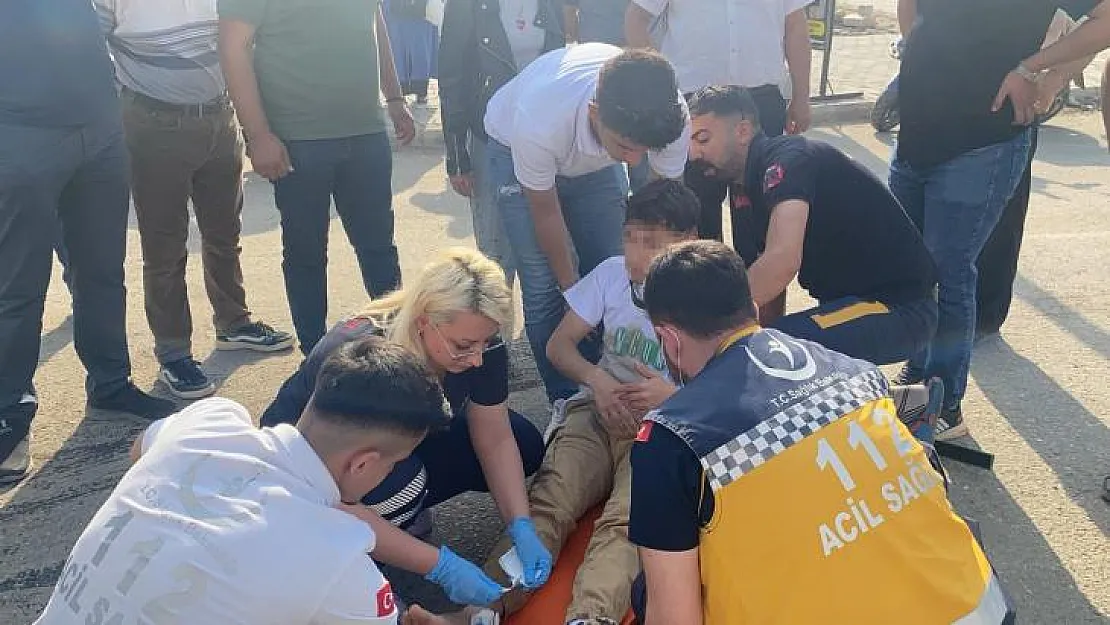 Adıyaman'da motosiklet hafif ticari araçla çarpıştı: 2 yaralı