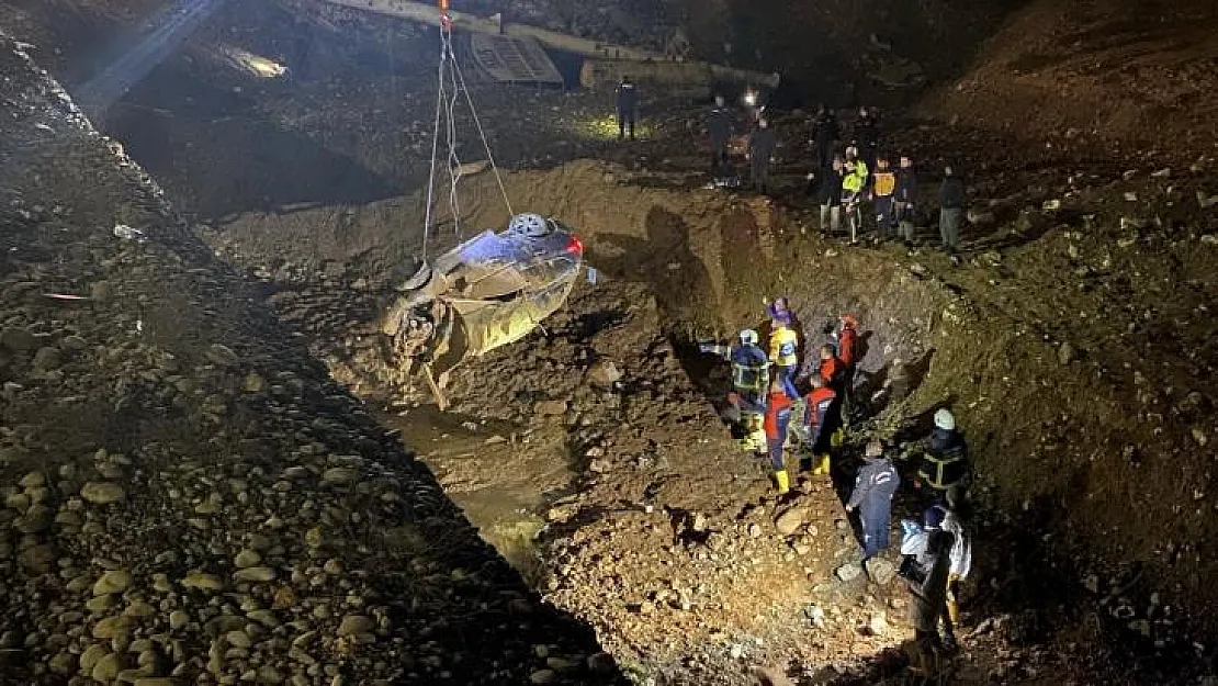 Adıyaman'daki feci kaza kamerada: 1 polis hayatını kaybetti, 1 polis yaralandı