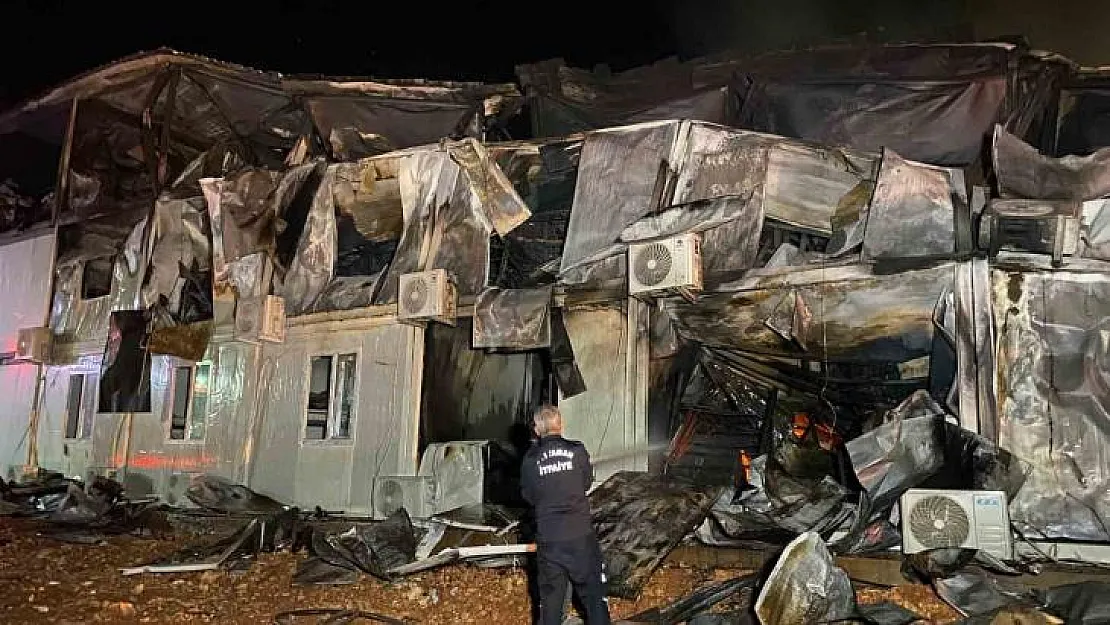 Adıyaman'daki korkutan yatakhane yangını söndürüldü