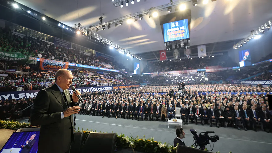 AK Parti'de Büyük Değişim! Yeni MKYK Listesi Sürpriz İsimlerle Dikkat Çekti