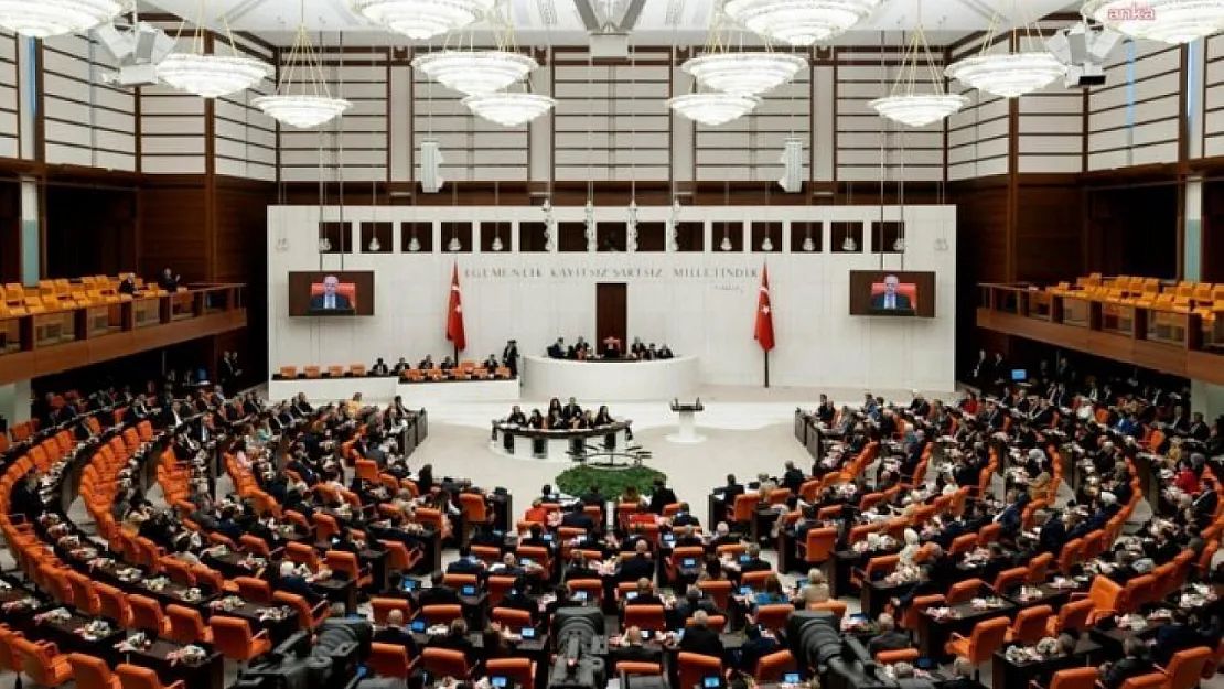 AK Parti'den Yeni Belediye Düzenlemesi! 5 Bin Nüfusu Aşan Yerleşimlere Belediye Kurulabilecek