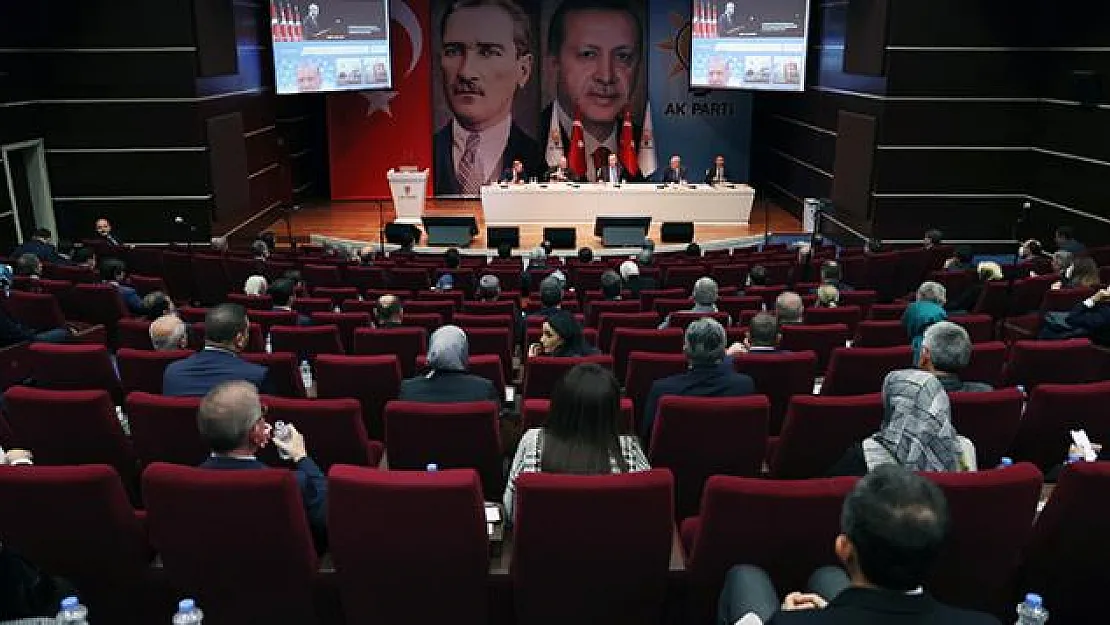 AK Parti MKYK'sı Cumhurbaşkanı Erdoğan'ın başkanlığında toplandı! Gündem asgari ücret