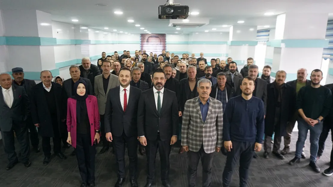 AK Parti Siirt Belediye Başkan Adayı Ekrem Olğaç Teşkilatıyla Bir Araya Geldi