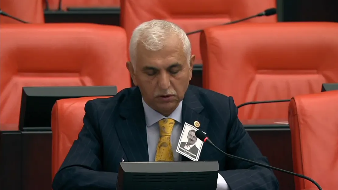 AK Partili Siirt Milletvekili Mervan Gül, Mecliste  Sırrı Süreyya Önder'in Ruhu İçin Fatiha Okudu