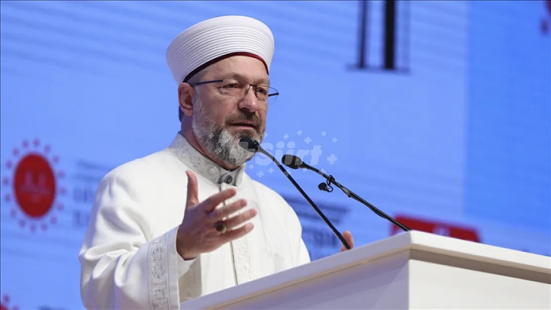 Ali Erbaş: Üniversitedeki gençlerimizi İslam ahlakıyla donatmalıyız