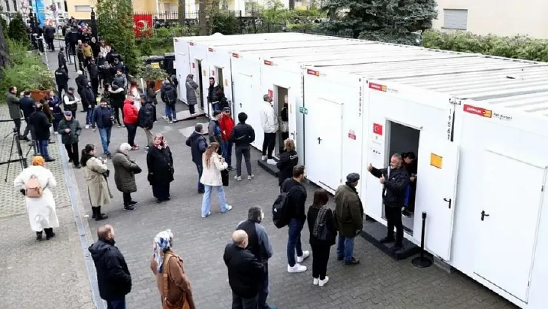 Almanya'daki Türk seçmenler kime, neden oy veriyor?