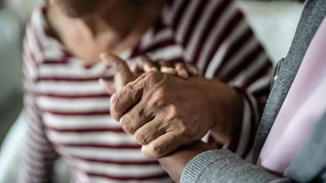 Alzheimer'ın Erken Belirtisi Uykuda Gizli: Çinli Araştırmacılar Yeni Bulgular Açıkladı