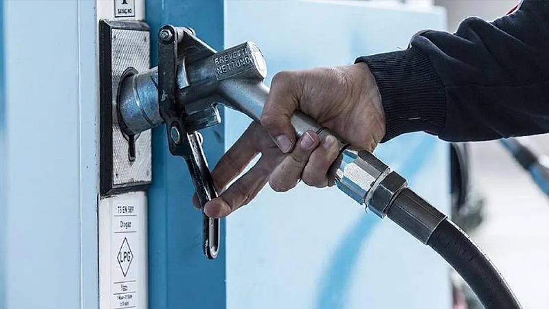 Araç Sahiplerine Uyarı: Bu Gece LPG'ye Zam Geliyor