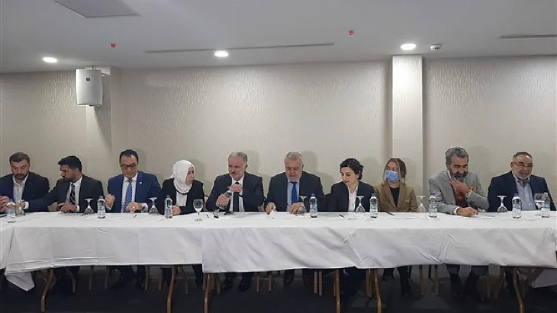 Ayhan Bilgen parti kurma çalışmalarında son aşamaya geldi! Listede eski HDP'li bakan da var