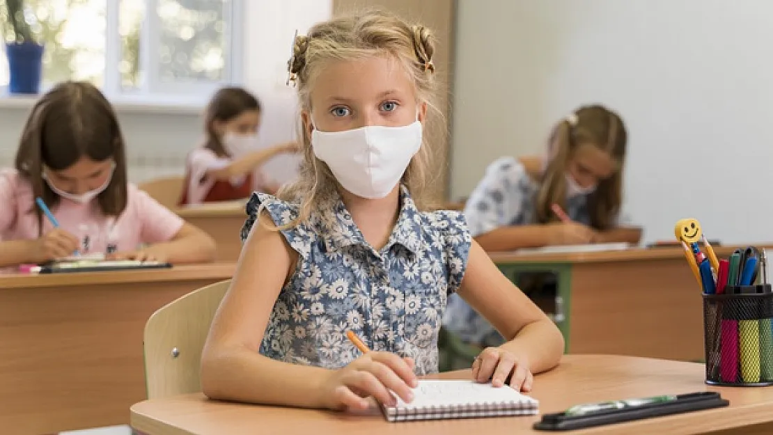 Öğrencilere ücretsiz maske verilecek