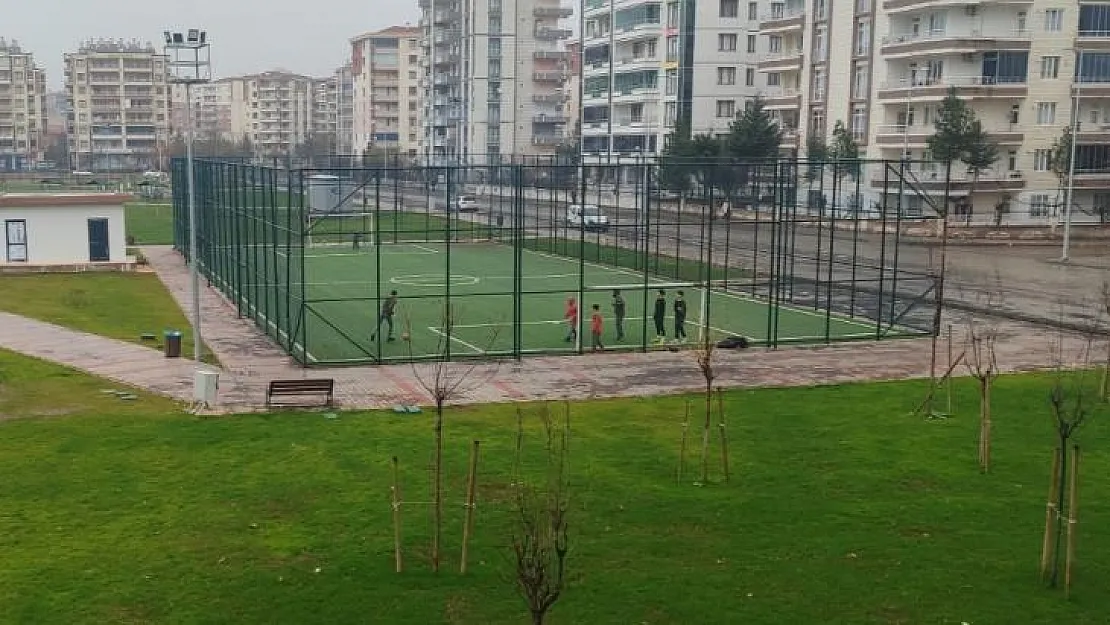 Bağlar'da atıl durumdaki arsa parka dönüştürüldü